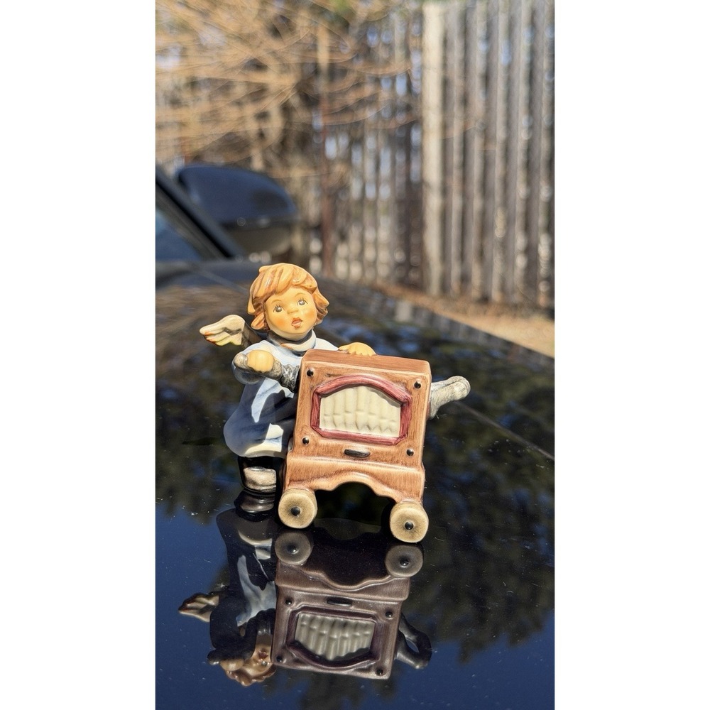 Goebel Hummel Hum 2157/F Angel With Organ Cart Figurine 2003